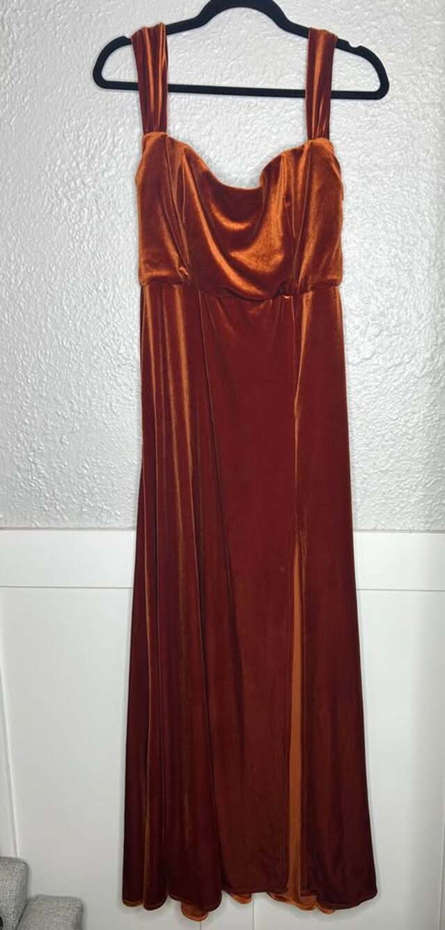 Size 12 Rust Orange - Picture 1 of 5